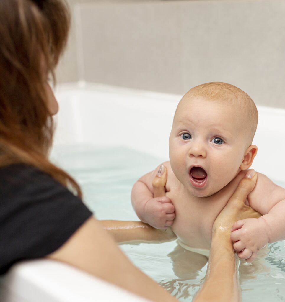 bañar a un bebé en invierno